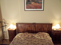 chambre rose de la maison d'h�te de l'Ev�ch� � vaison la romaine